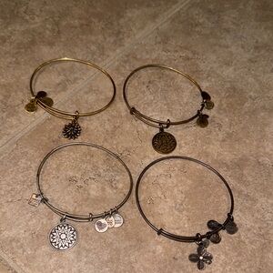Alex an Ani Flower set